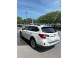 Used 2017 Subaru Outback 2.5i Touring image 2