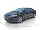 Used 2017 Ford Fusion SE image 2