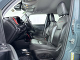 Used 2016 Jeep Renegade Trailhawk w/ Premium Trailhawk Package image 5