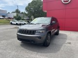 Used 2017 Jeep Grand Cherokee Laredo 75th Anniversary image 2