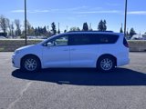 Used 2022 Chrysler Pacifica Touring-L image 2