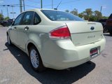 Used 2010 Ford Focus SE image 6