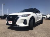 Used 2023 Nissan Kicks SV image 3