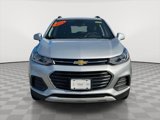 Used 2022 Chevrolet Trax LT w/ LT Convenience Package image 2