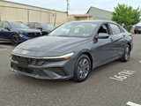 Used 2024 Hyundai Elantra SEL image 3