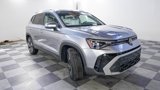 New 2025 Volkswagen Taos SE image 3