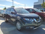 Used 2018 Nissan Rogue SV image 4