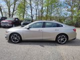 Used 2022 Chevrolet Malibu LT image 2