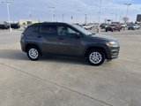 Used 2018 Jeep Compass Sport image 4