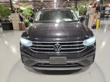 Used 2022 Volkswagen Tiguan SE image 3