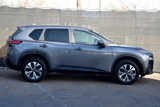 Used 2023 Nissan Rogue SV image 2