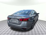Used 2022 Nissan Altima 2.5 SR image 3