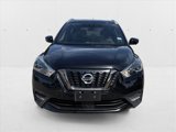 Used 2020 Nissan Kicks SR image 2