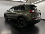 Used 2021 Jeep Cherokee Latitude Lux w/ Comfort/Convenience Group image 3