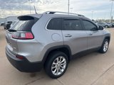Used 2019 Jeep Cherokee Latitude w/ Cold Weather Group image 4