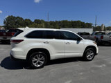 Used 2015 Toyota Highlander LE image 5