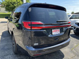 Used 2021 Chrysler Pacifica Touring-L w/ Uconnect Theater Family Group image 6