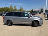 Used 2017 Dodge Grand Caravan SXT w/ Blacktop Package image 5
