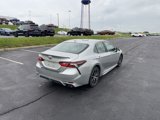 Used 2021 Toyota Camry SE image 3