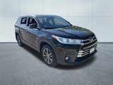 Used 2019 Toyota Highlander AWD V6 image 2