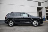 Used 2019 Jeep Cherokee Latitude w/ Cold Weather Group image 3