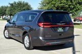Used 2023 Chrysler Pacifica Touring-L image 4