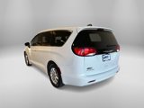 Used 2022 Chrysler Voyager LX image 3