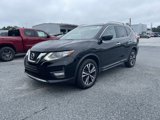 Used 2017 Nissan Rogue SL image 2