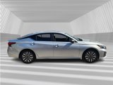 Used 2024 Nissan Altima 2.5 SV image 2