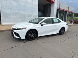 Used 2023 Toyota Camry SE image 2