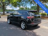 Certified 2019 Jeep Compass Latitude w/ Cold Weather Group image 3