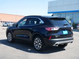 Used 2022 Ford Escape Titanium image 3