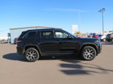 Used 2023 Jeep Grand Cherokee Limited image 2