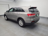 Used 2016 Kia Sorento LX w/ LX Convenience Package image 3