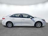 Used 2022 Toyota Corolla LE image 3