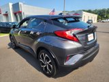 Used 2022 Toyota C-HR XLE image 4