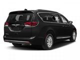 Used 2017 Chrysler Pacifica Touring-L image 2
