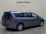 Used 2022 Chrysler Pacifica Touring-L image 5