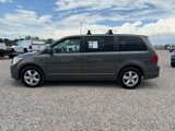 Used 2010 Volkswagen Routan SE image 4