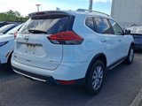 Used 2017 Nissan Rogue SV image 6
