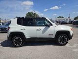 Used 2015 Jeep Renegade Trailhawk image 4