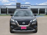 Used 2022 Nissan Rogue SV image 2