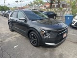 Used 2023 Kia Niro LX image 3