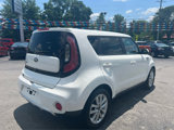 Used 2018 Kia Soul + image 5