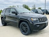 Used 2017 Jeep Grand Cherokee Altitude image 2