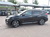 Used 2017 Nissan Rogue SL image 4