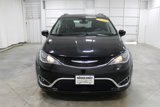 Used 2018 Chrysler Pacifica Touring-L image 3