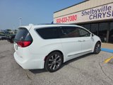 Used 2018 Chrysler Pacifica Limited w/ Tire & Wheel Group image 4