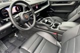 Certified 2025 Porsche Cayenne image 4