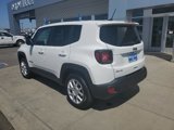 Used 2023 Jeep Renegade Latitude image 3